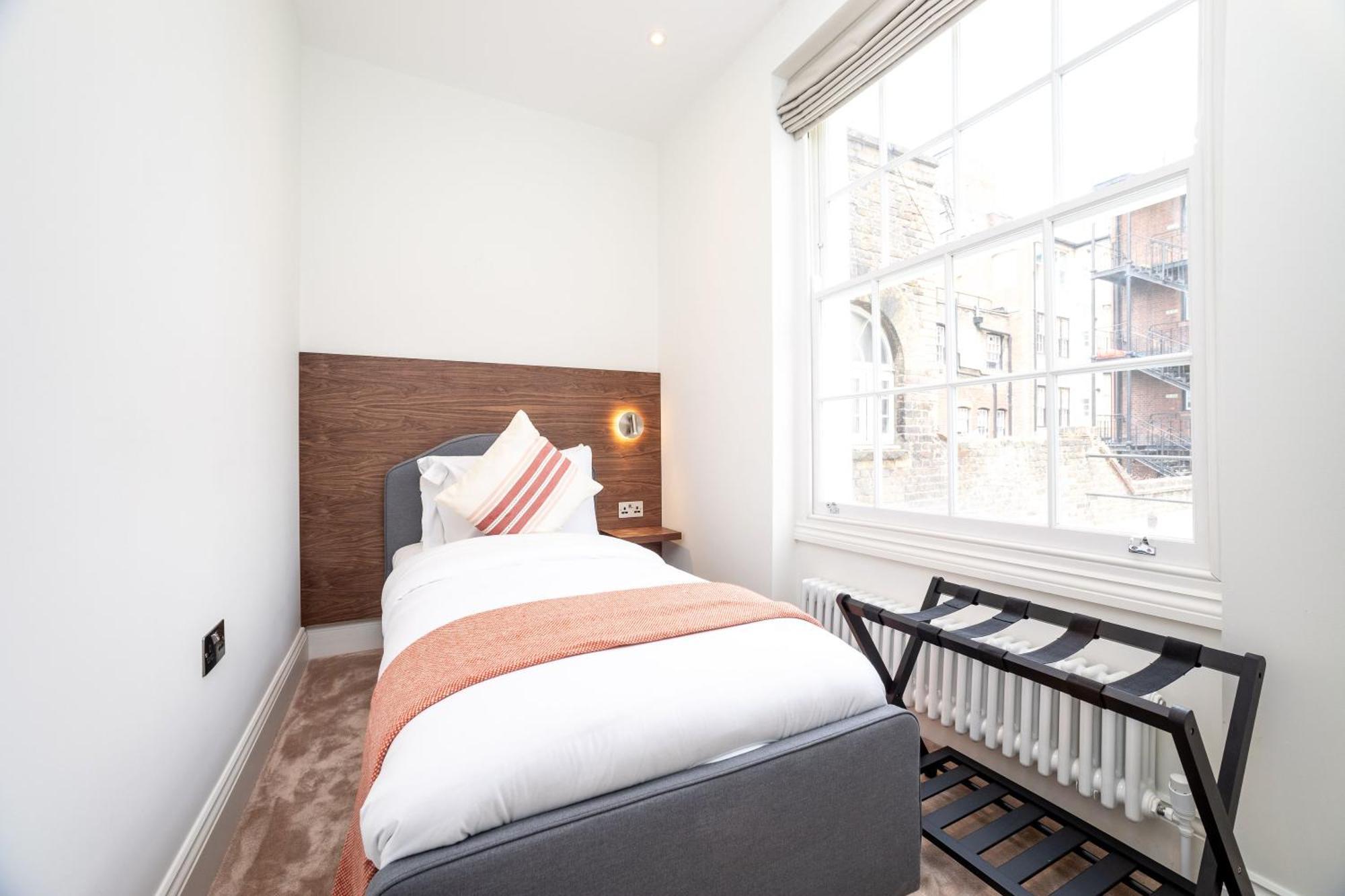 3 Bedroom Flat With Terrace In Central London Bagian luar foto